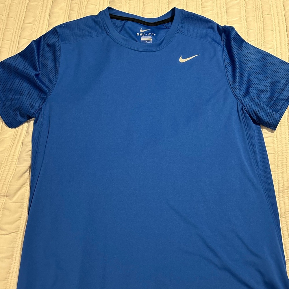 MOVING SALE- Like new Nike Dri-fit Performance Shirt